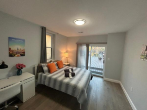 Cozy 2-3 Bedroom Apartment in Center City!